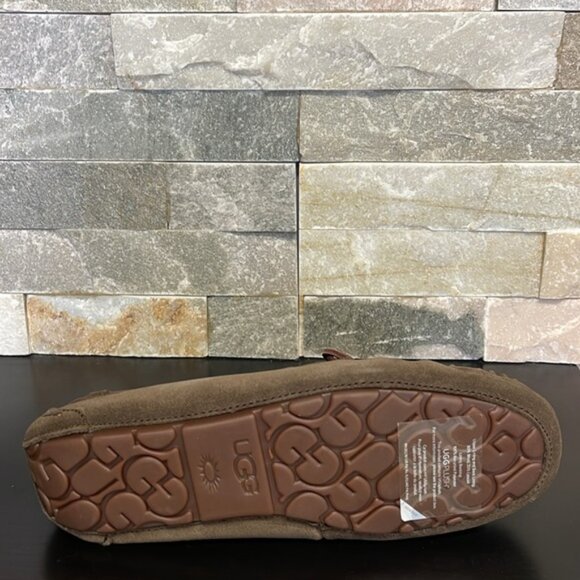 🎁 UGG Dakota Women's Slipper - Picture 7 of 8